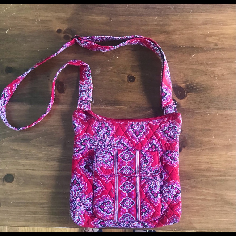 Vera Bradley Red/Black Cross Body Purse, 10” X 10.5” - Picture 4 of 8